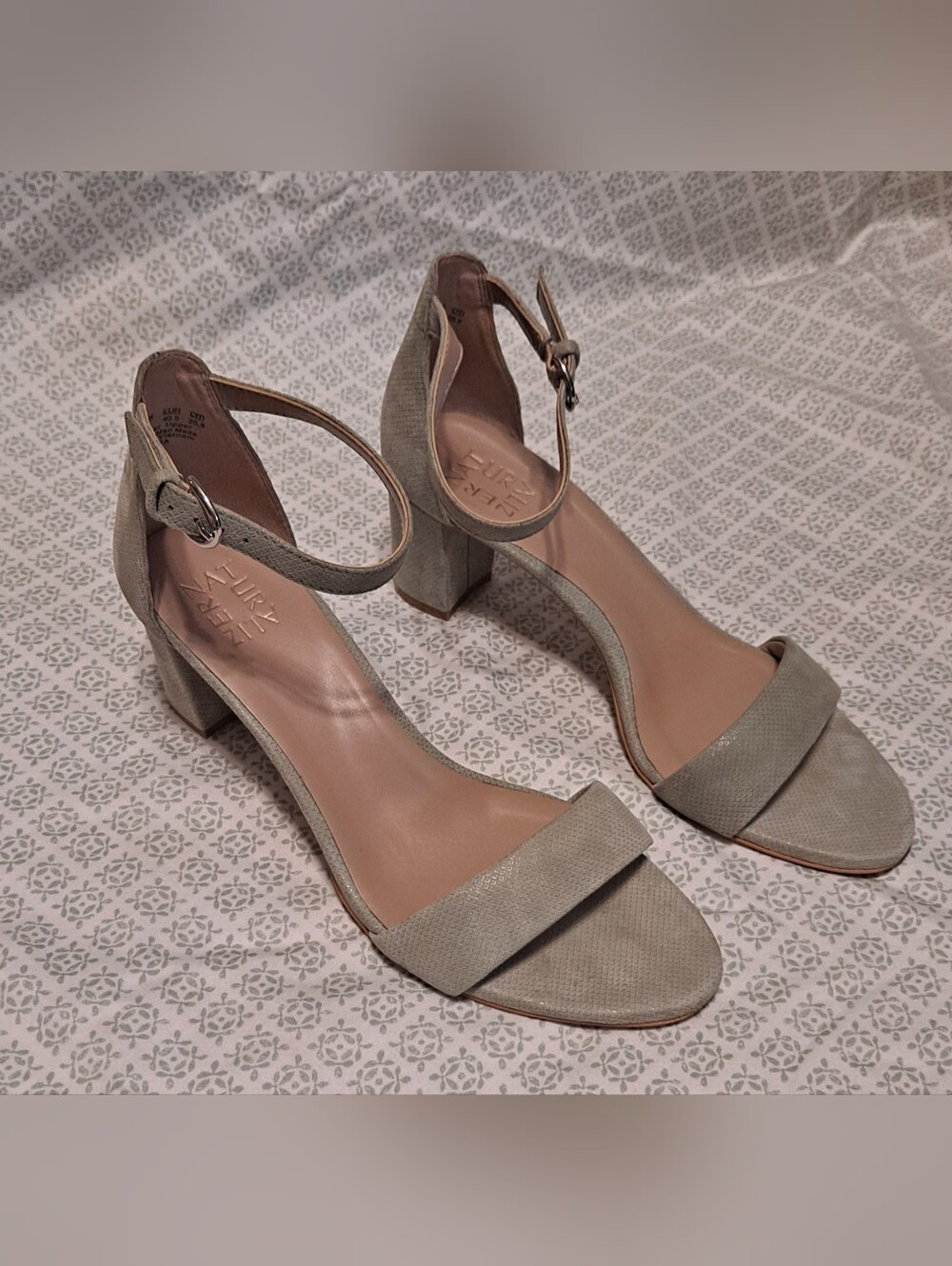 Naturalizer Women's Ankle Strap Block Heel Sandals - Light Green Sz 9.5